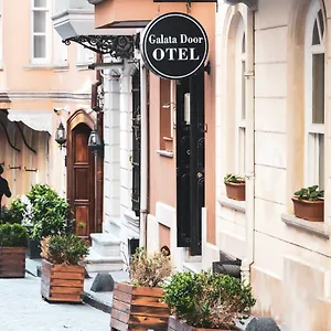 فندق Galata Door